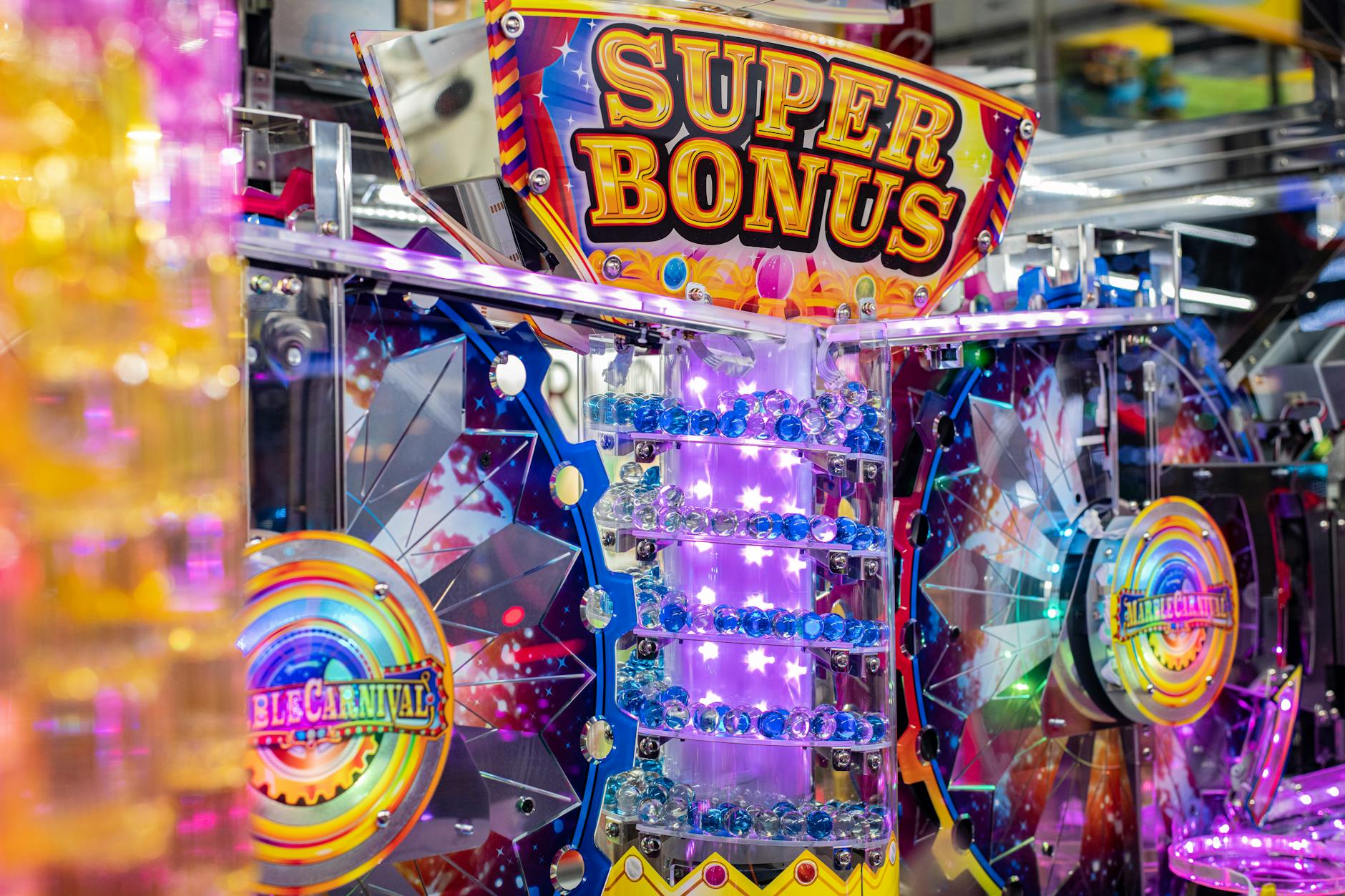 Giao diện slot trực tuyến với các tính năng free spin và bonus